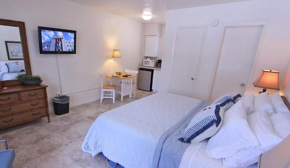 Beachouse Inn & Suites photo 9