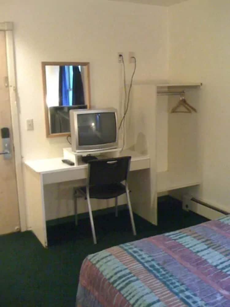 Chelsea Inn Hotel photo 30