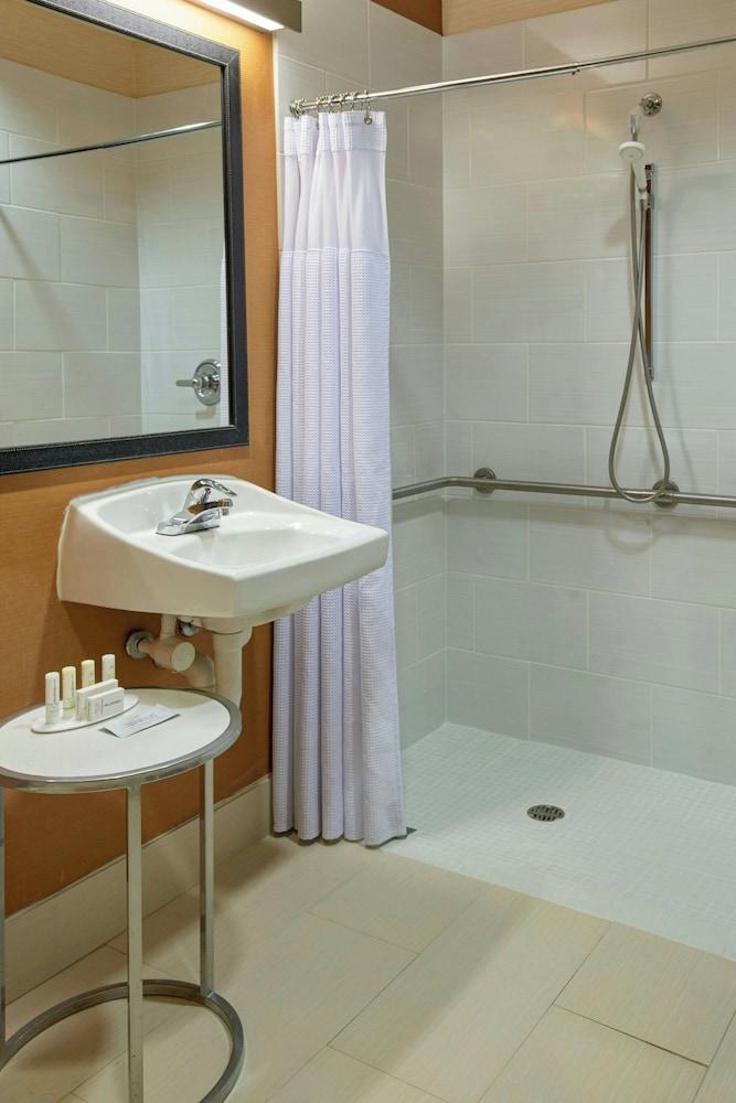 Fairfield by Marriott Kalamazoo West photo 22