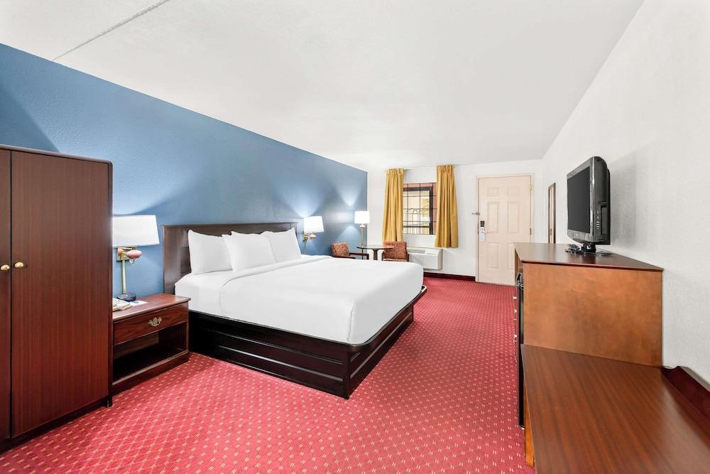 Clarion Inn Branson photo 24