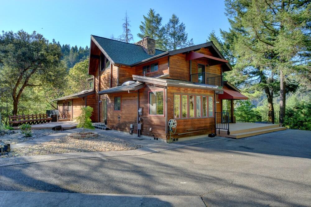 Morrison's Rogue River Lodge photo 4