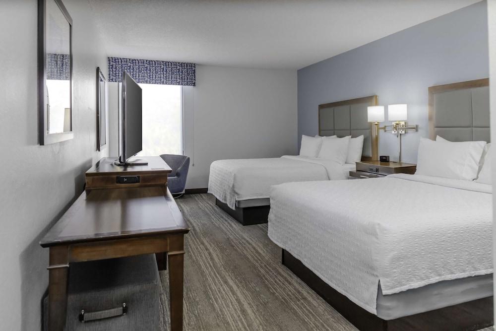 Hampton Inn Sarasota - I-75 Bee Ridge photo 12