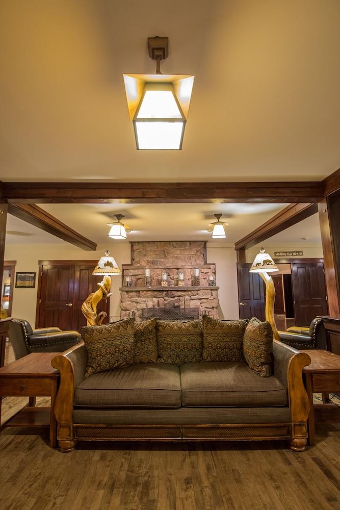 Marys Lake Lodge Mountain Resort and Condos photo 4
