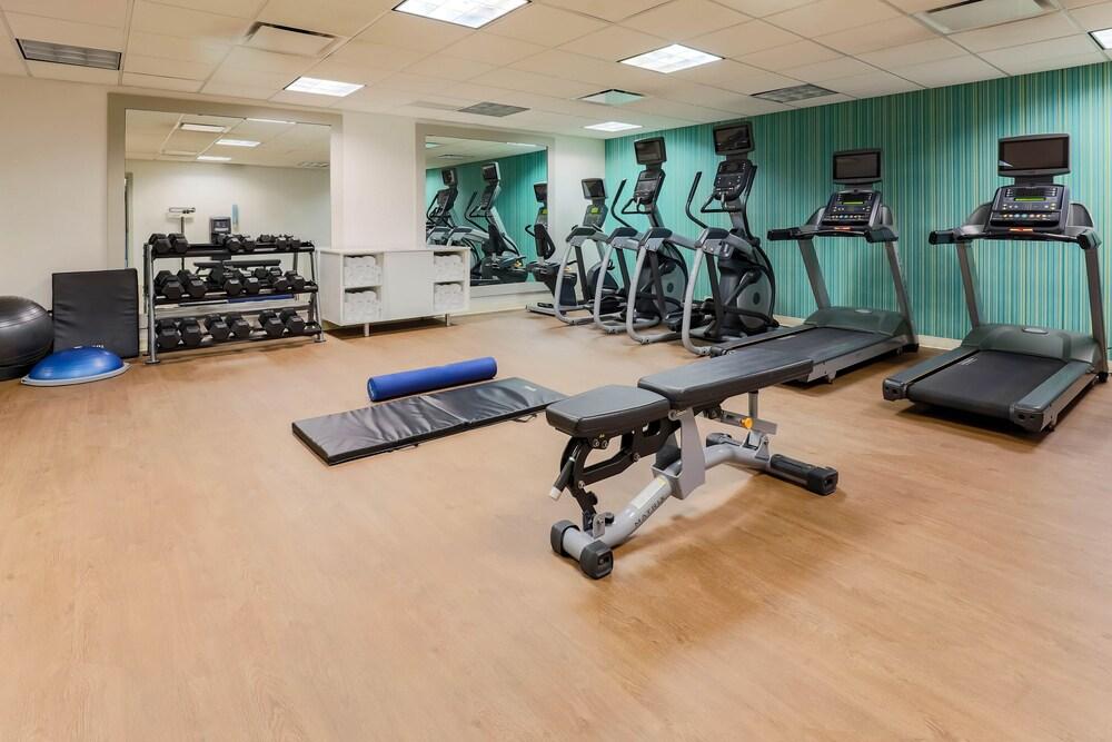 Holiday Inn Express & Suites Fort Worth Downtown by IHG photo 17