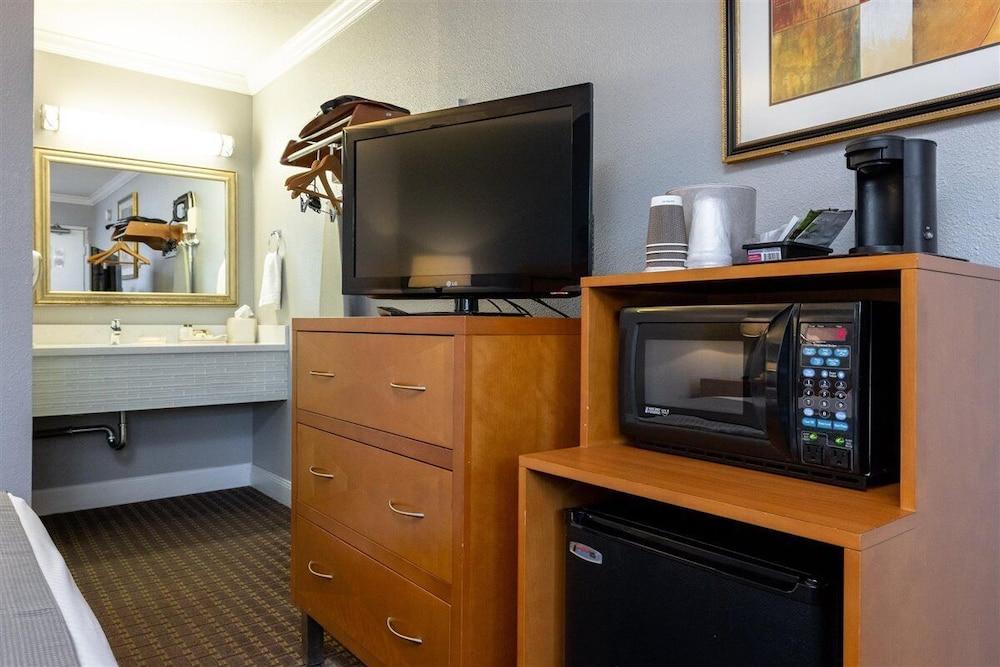 SOMA Park Inn – Civic Center photo 19