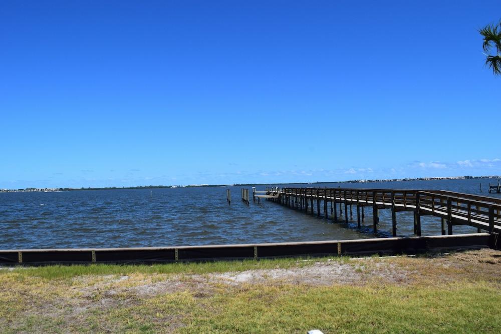 Caribbean Shores Waterfront Resort photo 54