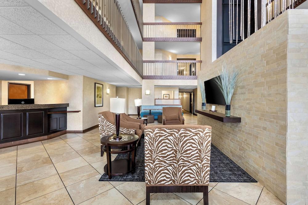 Sonesta Essential Houston Hobby Airport photo 4
