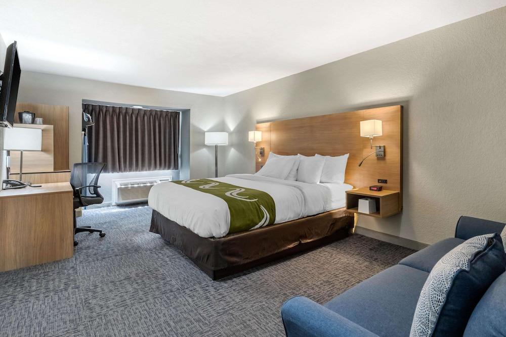 Days Inn by Wyndham San Antonio Downtown photo 13