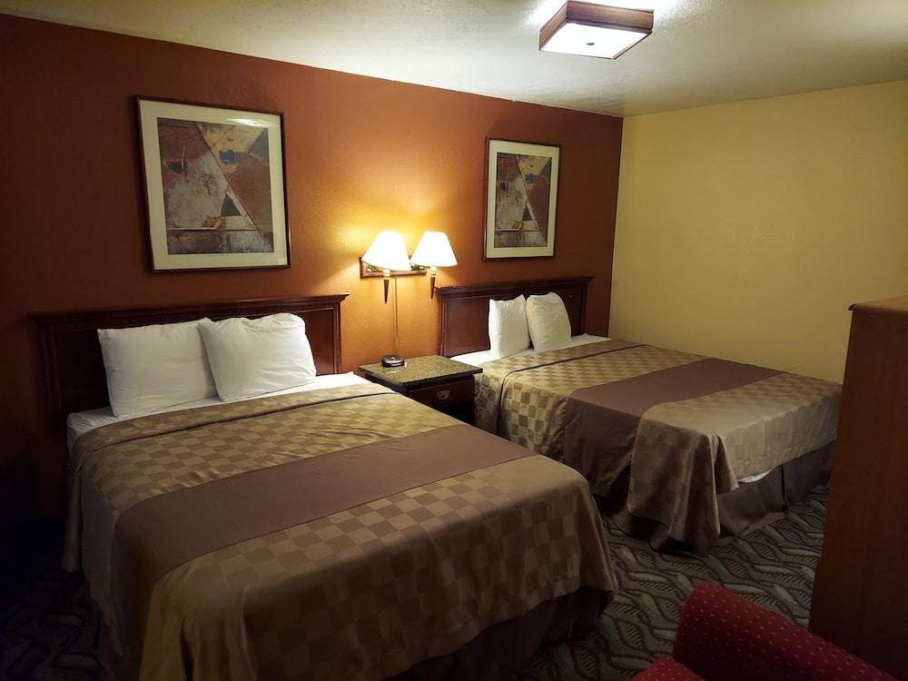 Vernals Best Value Inn photo 10