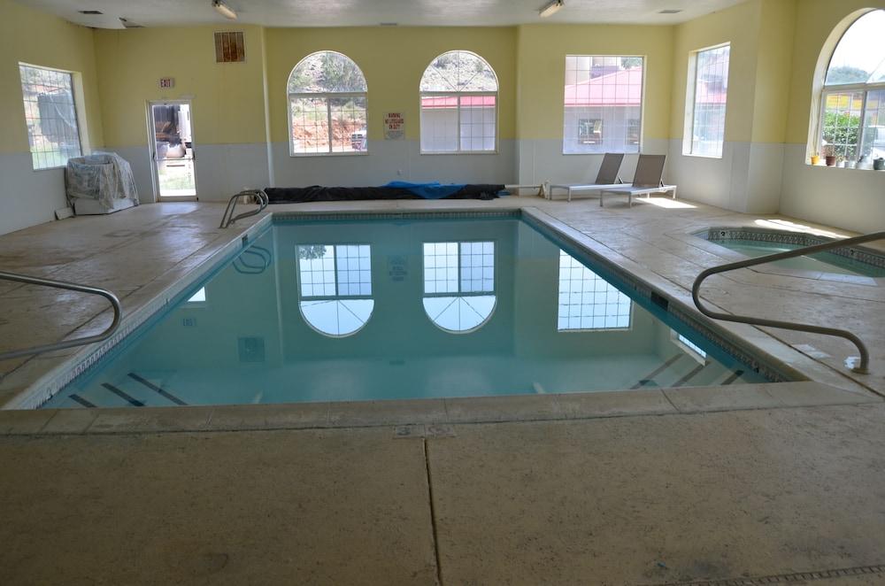 Days Inn by Wyndham Torrey Capital Reef photo 18
