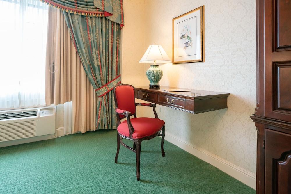 Bristol Hotel, Boutique Collection photo 12