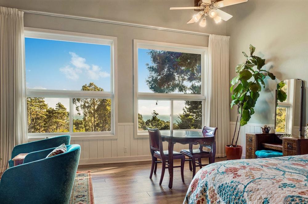Rendezvous Mendocino photo 42