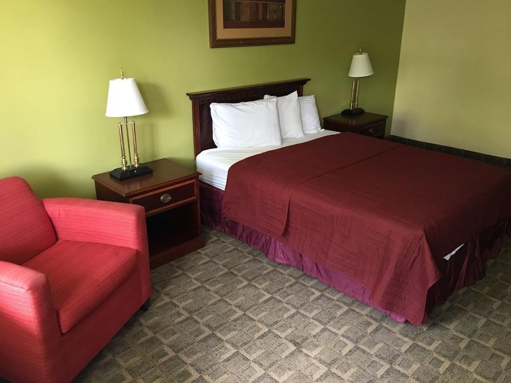 Economy Inn photo 6