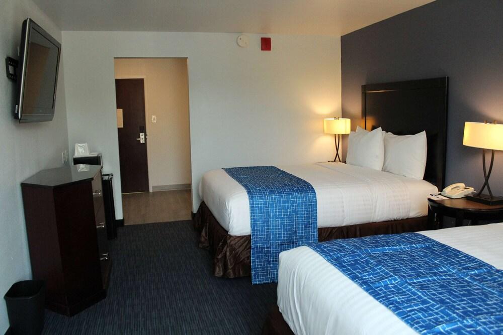 Travelodge by Wyndham Elkhart photo 19