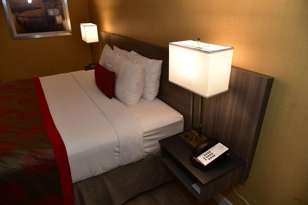 Ramada by Wyndham San Diego National City photo 18