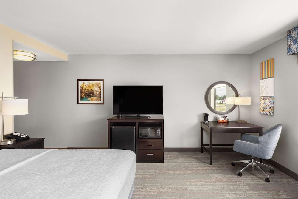 Hampton Inn & Suites Douglas photo 24