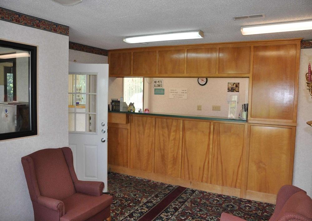 Budget Inn Ardmore photo 6
