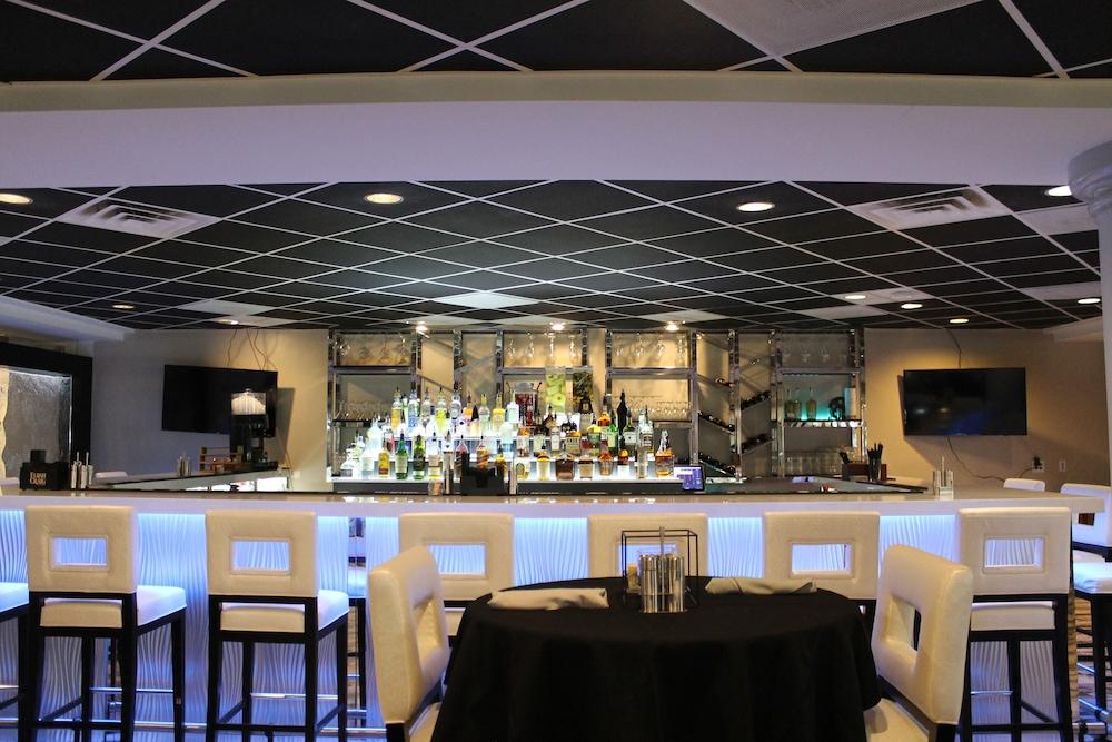 Regalia Hotel & Conference Center photo 52