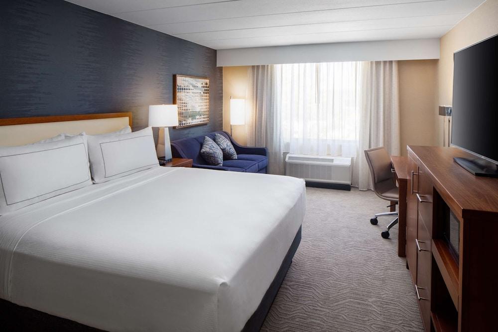 DoubleTree by Hilton Ann Arbor North photo 3