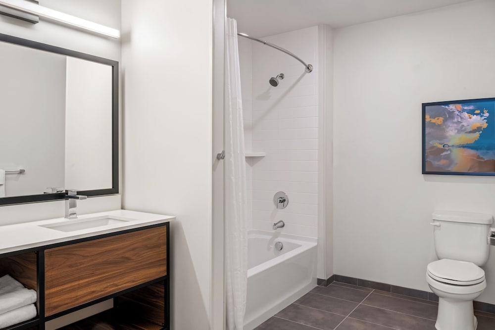 Everhome Suites Somerset - South Brunswick photo 44