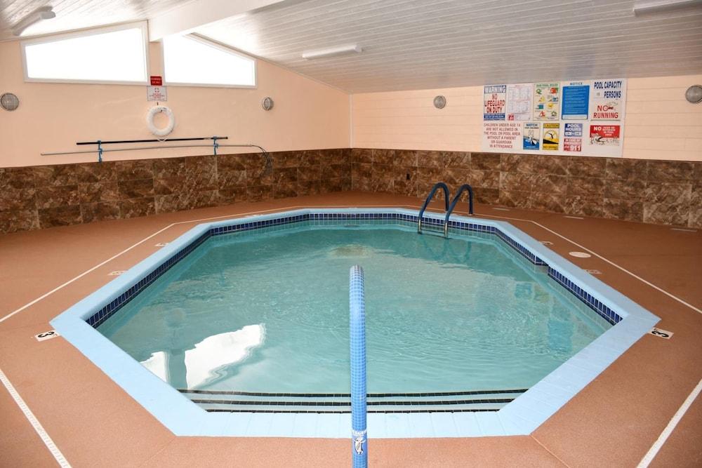Regency Inn & Suites photo 4