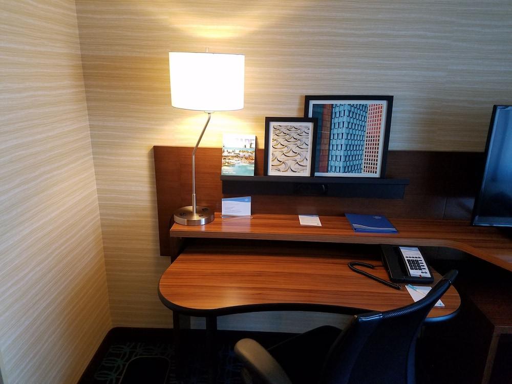 Fairfield Inn & Suites Gallup photo 10