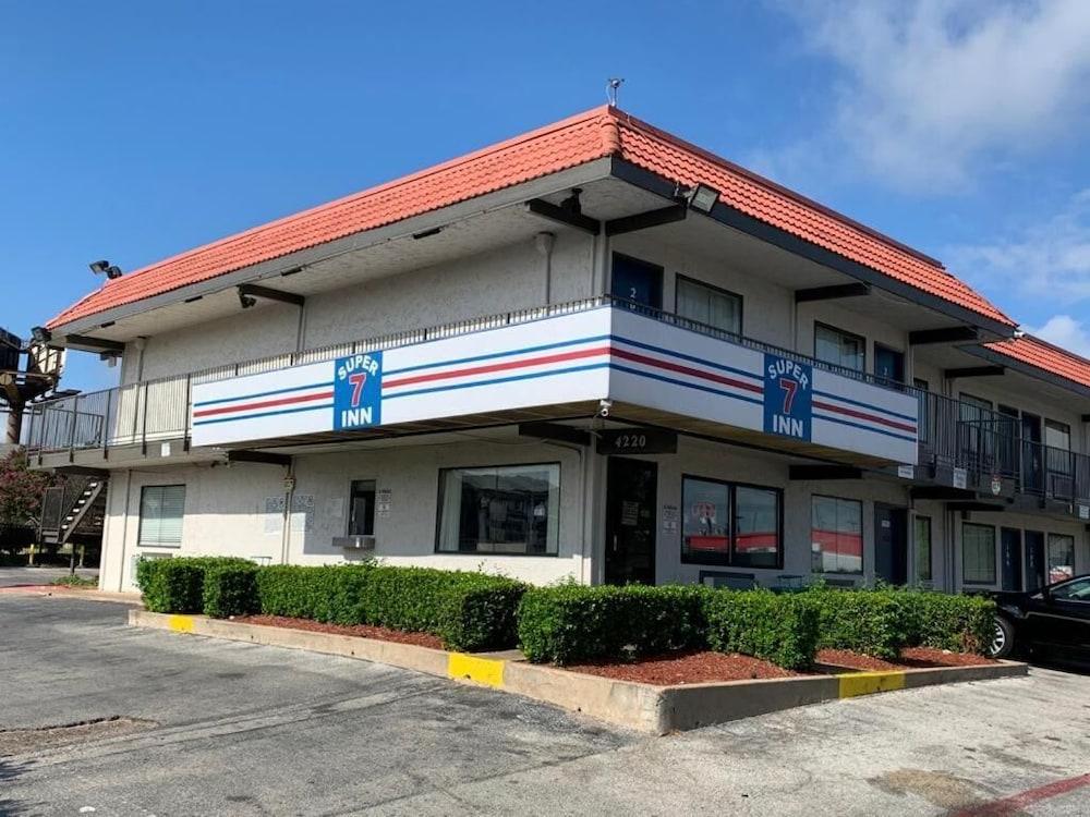 Super 7 Inn by Hotel O Dallas I 20 photo 1