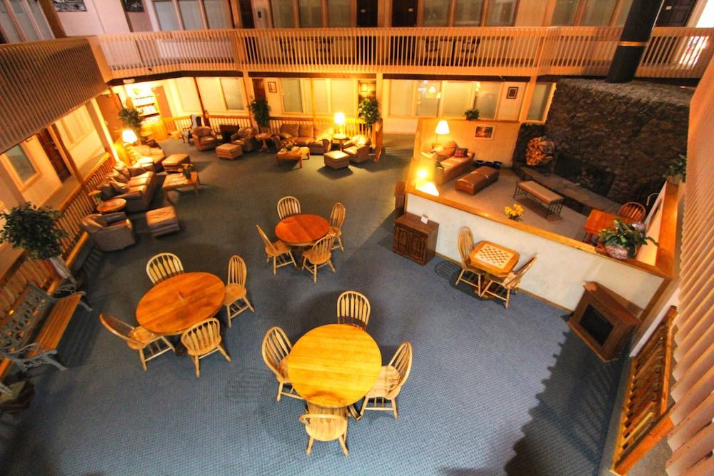 Roundhouse Resort photo 35