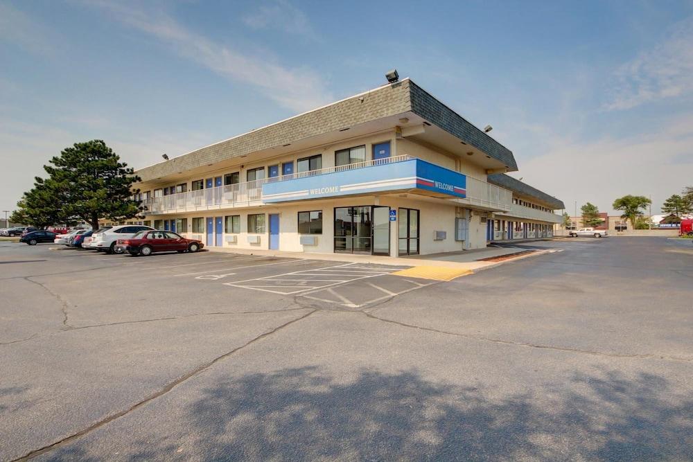 Motel 6 Wichita, KS photo 25