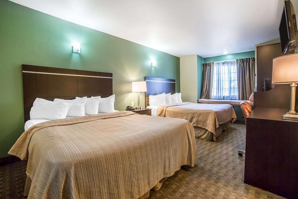 Quality Inn & Suites Elko photo 20