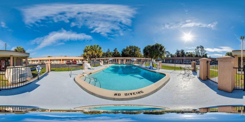 Econo Lodge Crystal River photo 29