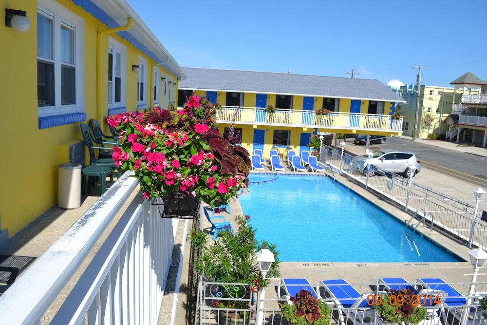 Nantucket Inn & Suites photo 22