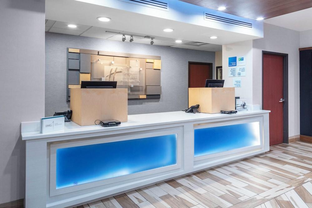 Holiday Inn Express & Suites Roanoke Rapids SE by IHG photo 21