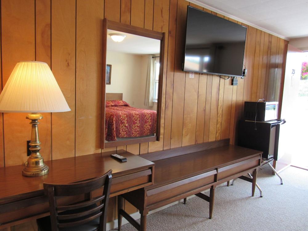 Acadia Gateway Motel photo 37