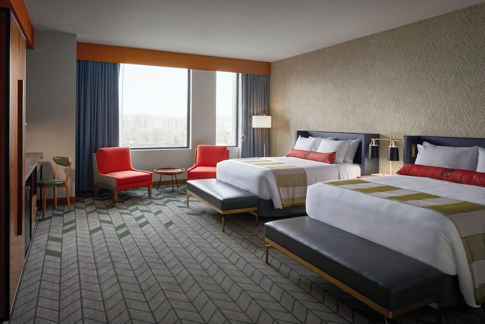 Emerald Queen Hotel and Casino - Tacoma photo 46