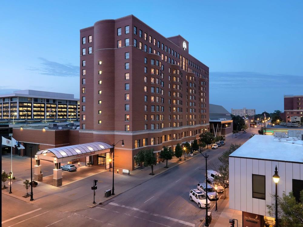 President Abraham Lincoln Springfield - DoubleTree by Hilton photo 1