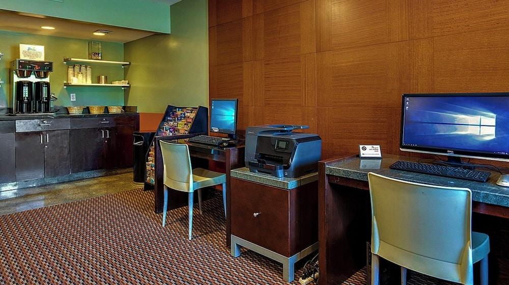 Bposhtels Scottsdale photo 11