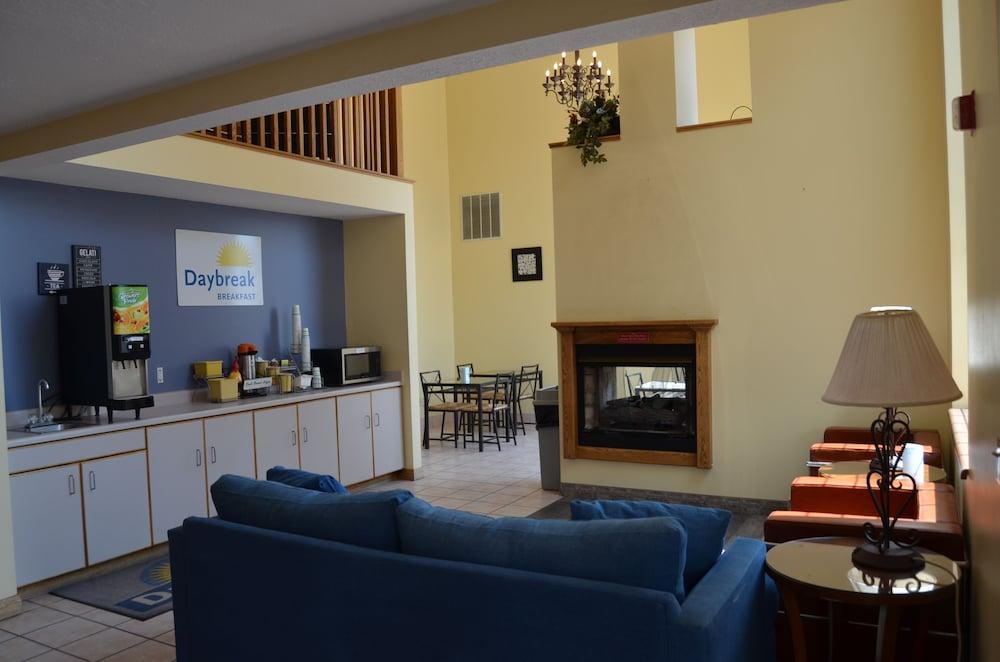 Days Inn by Wyndham Torrey Capital Reef photo 16