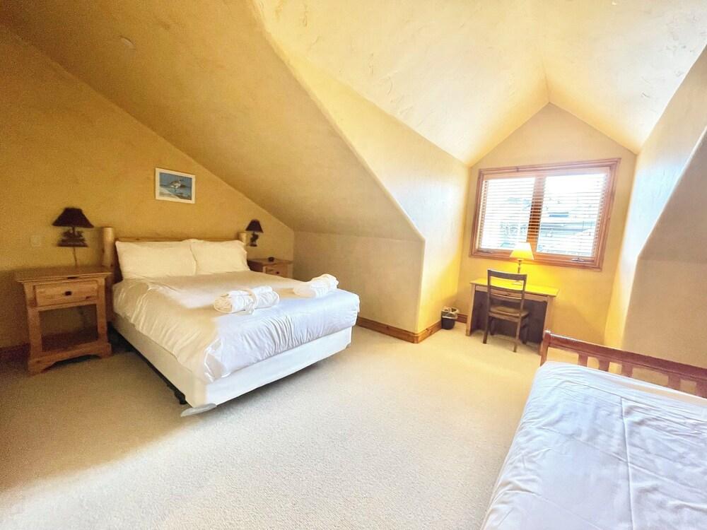 Arrowhead Village, A Vail Resorts Property photo 95