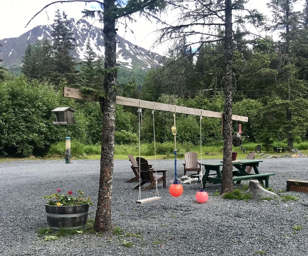Twin Peaks Lodge and RV Park photo 45