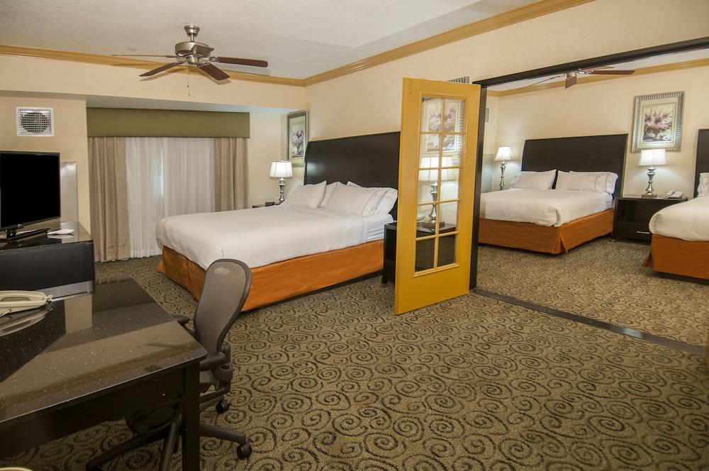 Holiday Inn Express and Suites Bakersfield Central by IHG photo 20