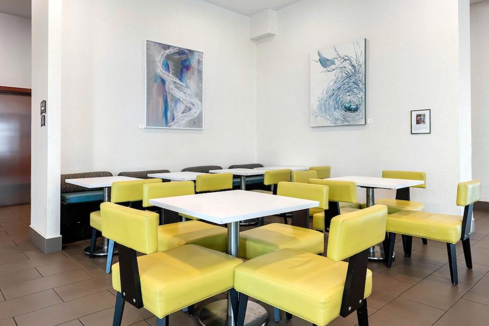 Staybridge Suites St. Petersburg Downtown by IHG photo 54