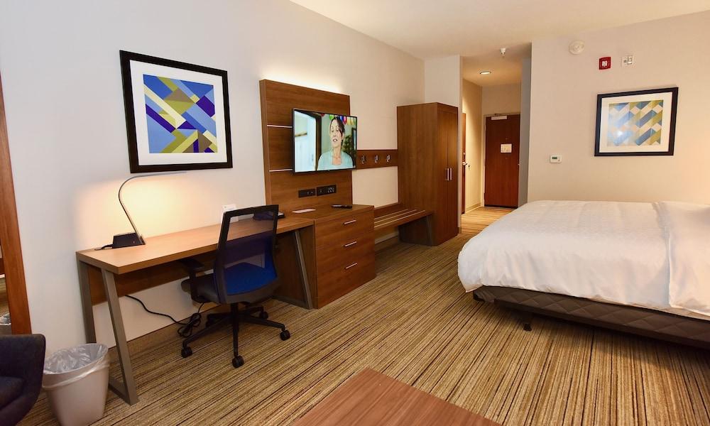 Holiday Inn Express & Suites Perryville by IHG photo 7