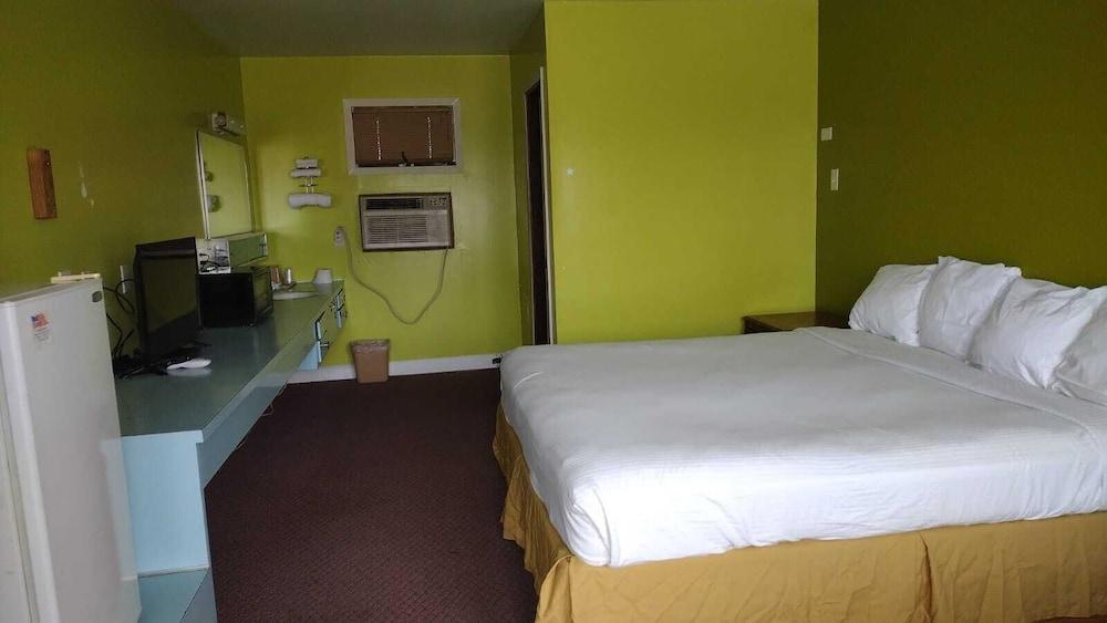 Stones Motel photo 6