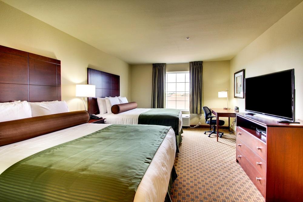 Stanton Inn & Suites photo 31