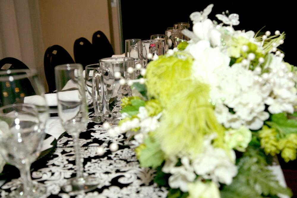 Gladstone Inn & Suites photo 23