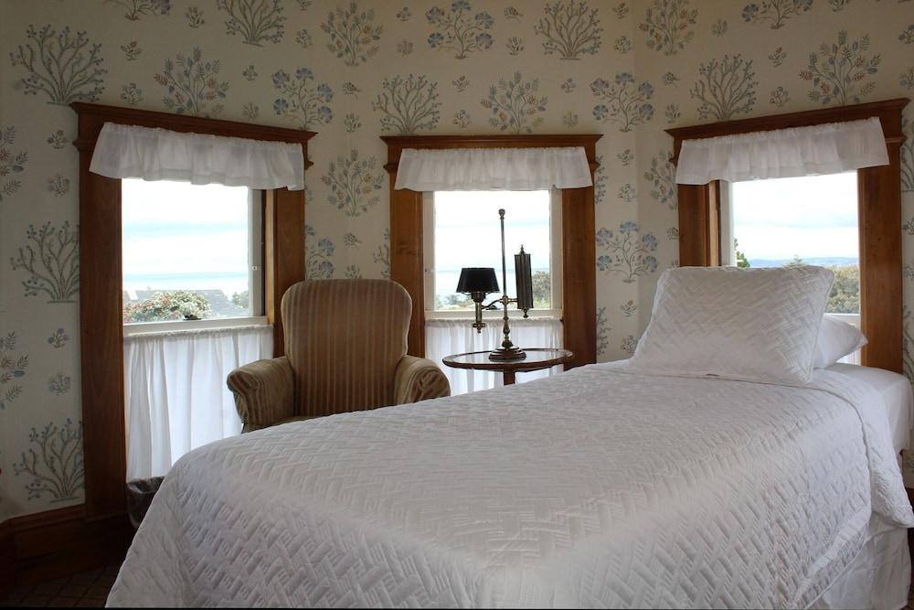 Pacific Grove Inn photo 12