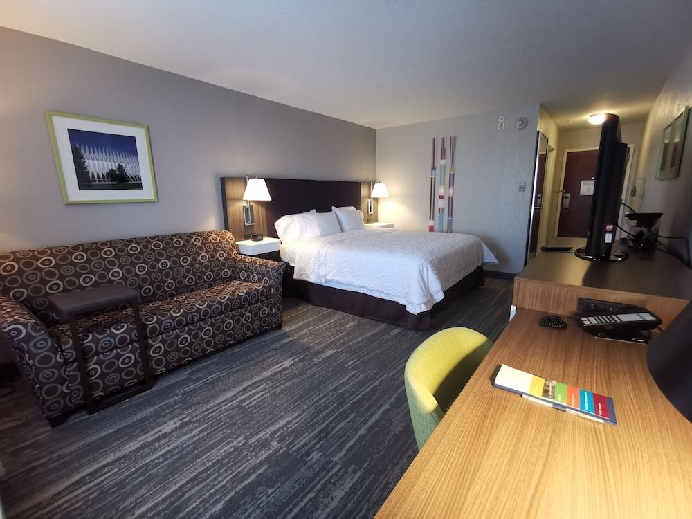 Hampton Inn & Suites Colorado Springs/Air Force Academy photo 11
