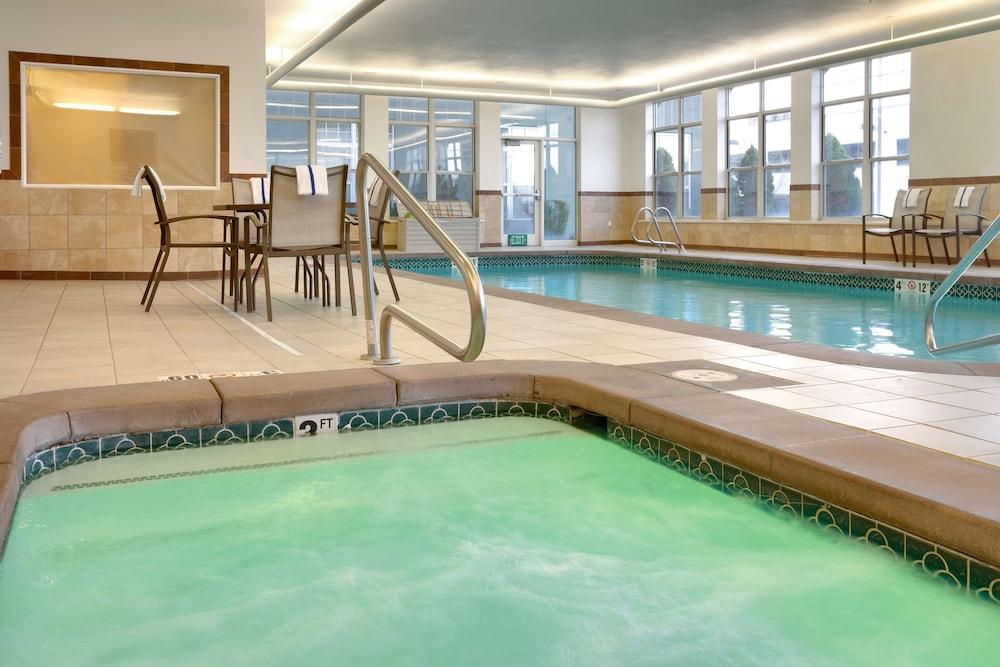 Hampton Inn & Suites Orem photo 33