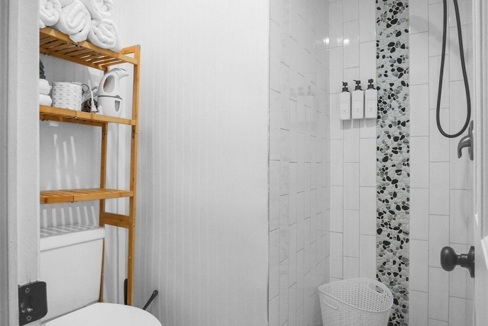 Boardwalk Inn photo 36